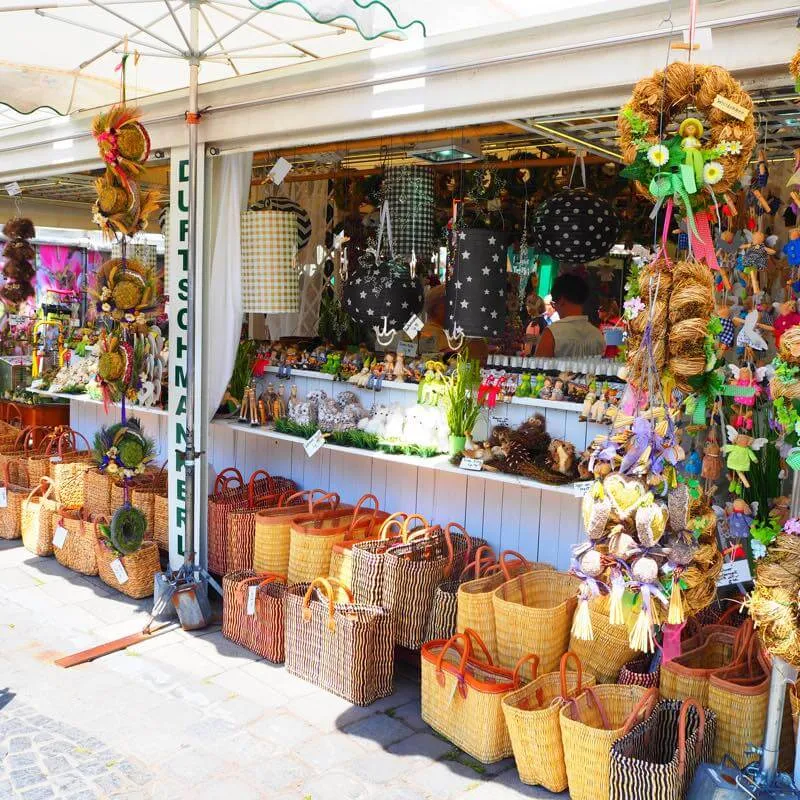 Viktualienmarkt ヴィクトアリエンマルクト