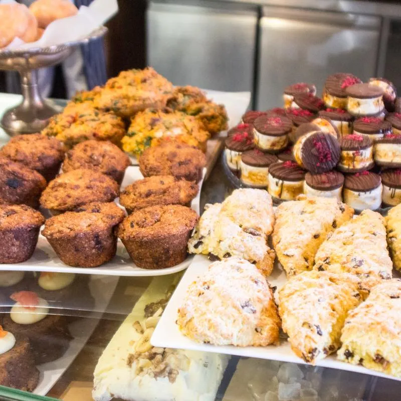 Foxtrot Parlour フォックストロット・パーラー