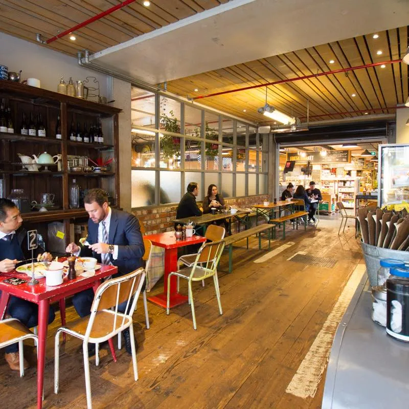 Foxtrot Parlour フォックストロット・パーラー