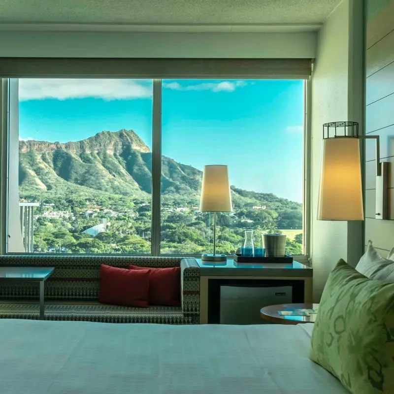 Queen Kapiolani Hotel クイーン・カピオラニ・ホテル