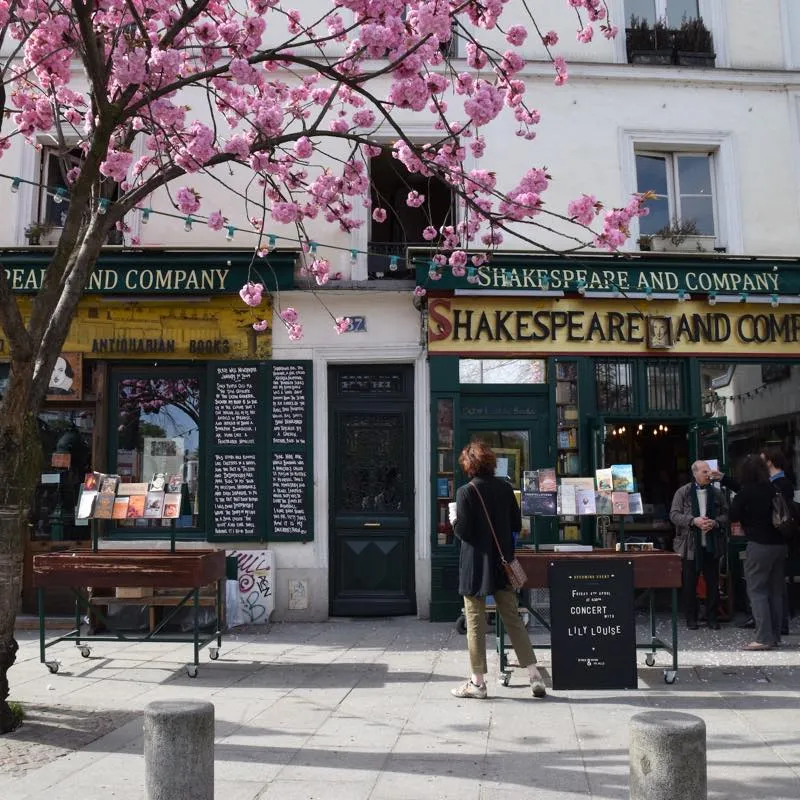 Shakespeare and Company Café シェイクスピア・アンド・カンパニー・カフェ