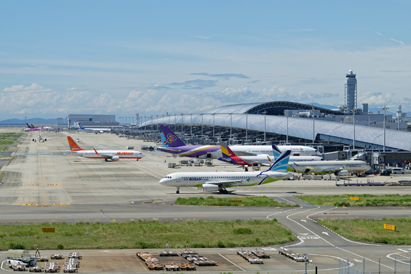 ターミナルビルは誰がデザインしたの?