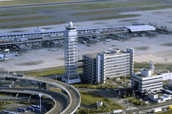 管制塔はどれくらいの高さ?