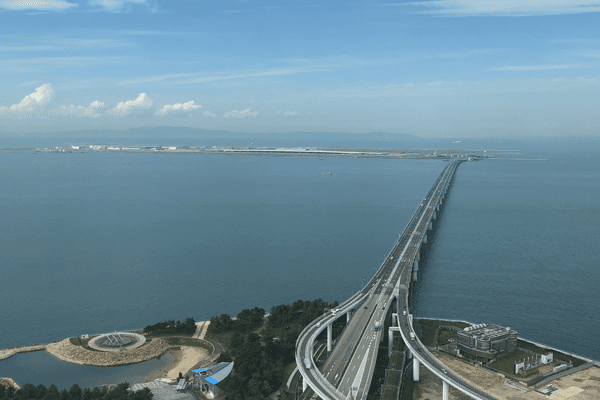 関西国際空港の連絡橋、どれくらい長いの?