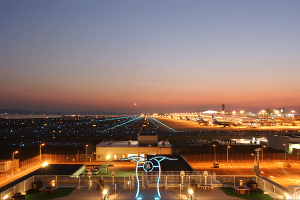 関空展望ホール「SkyView」のデッキにある鐘のヒミツって?