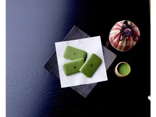 Specializing in Iconic Kansai Treats