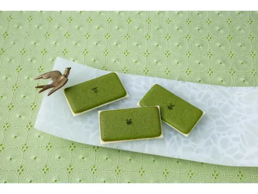 Specializing in Iconic Kansai Treats