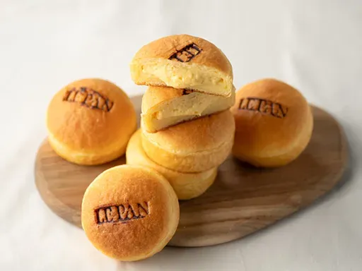 每一個都由烘焙師精心烘焙的麵包與甜點