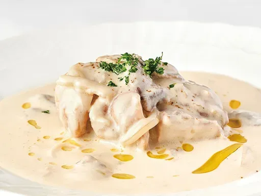 伴隨您空中之旅的飯店級美味佳餚