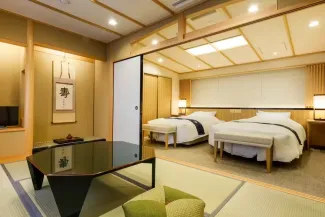 2026 Kobe Attractions Guide: Attractions, Transportation & Day Trips