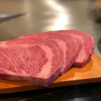 神戸グルメ徹底攻略！神戸牛・洋食・スイーツ・B級グルメまで紹介