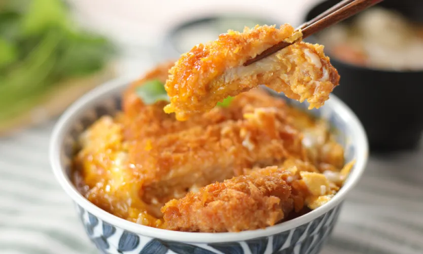 ③割烹の豚かつ煮丼 .png